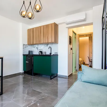 Aigli Skala Maries Deluxe Apartment