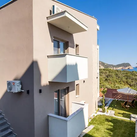 Aigli Skala Maries Deluxe Apartment